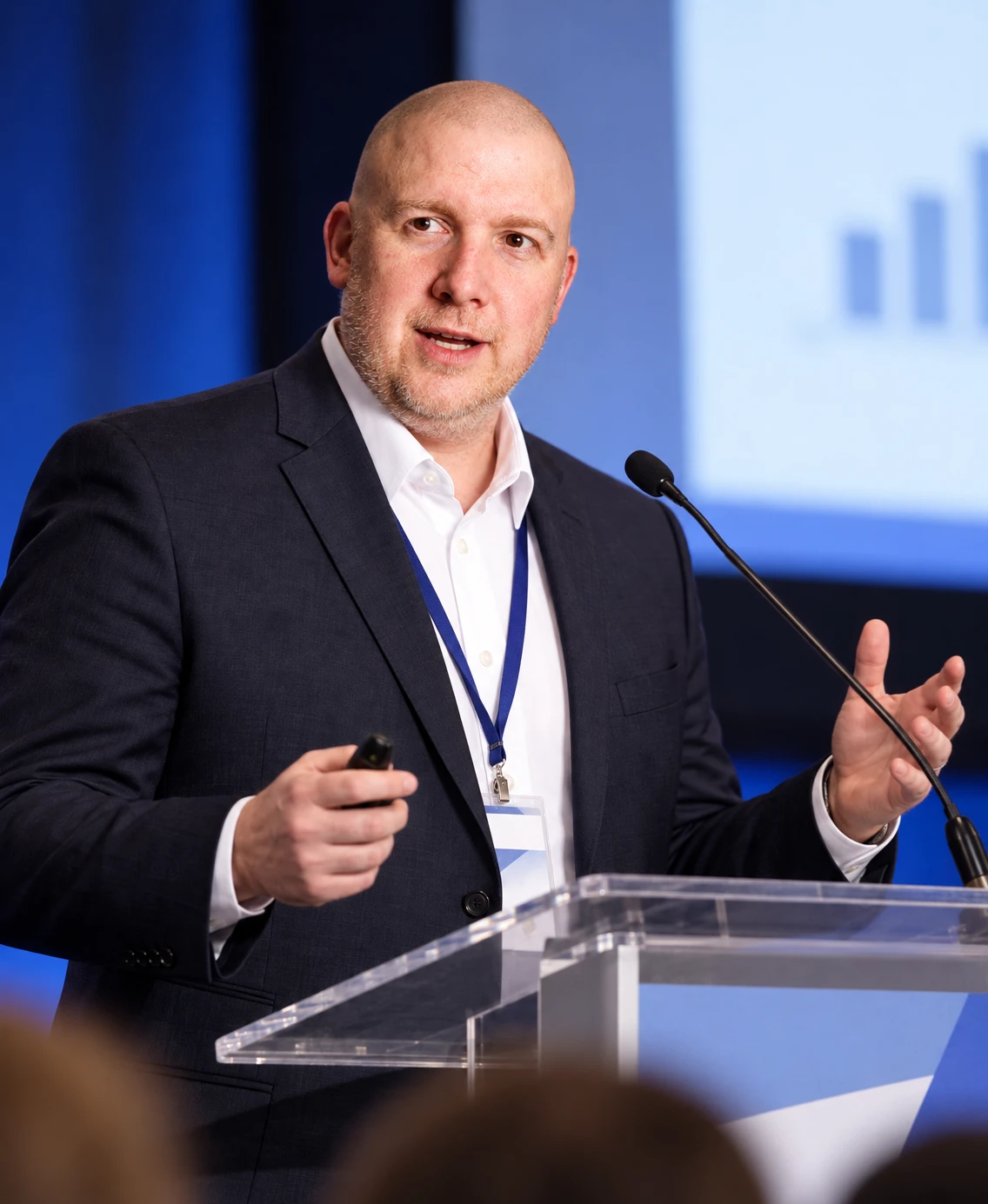 Reinhold Schilling speaking at a conference